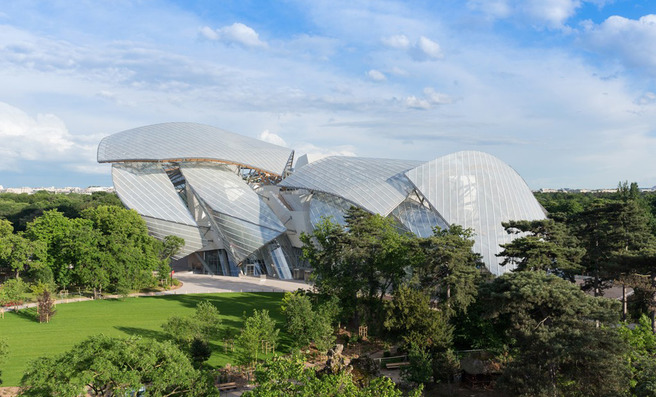 ����� ����