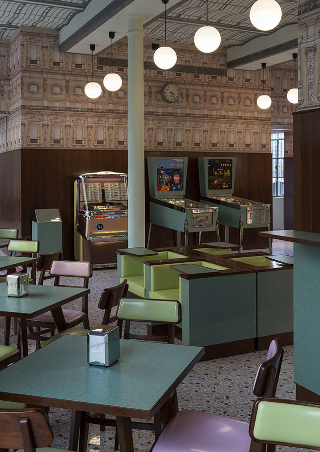 ��� � ����