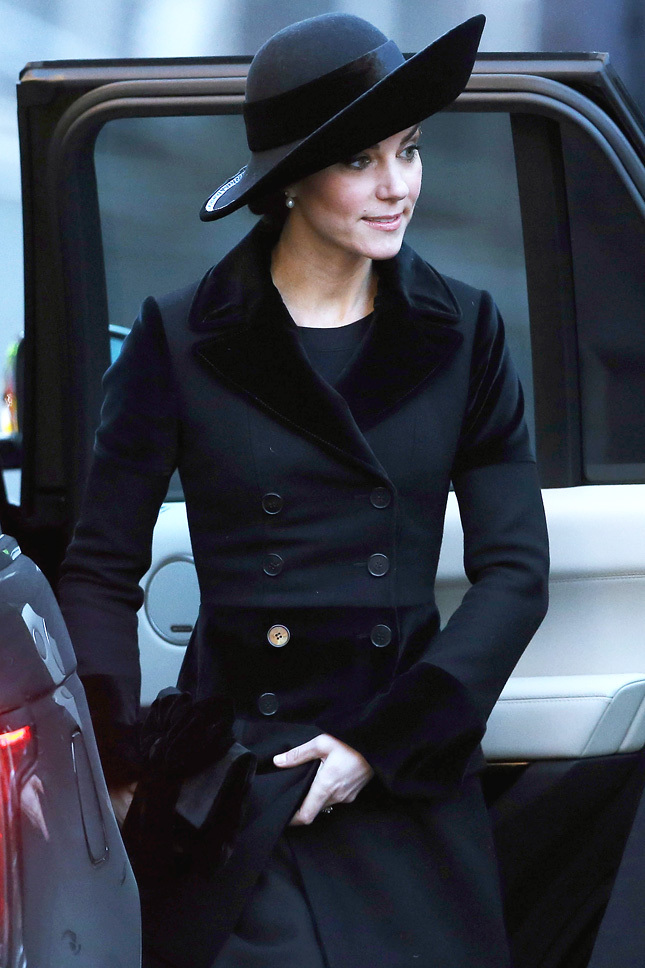 ���� �������� � Alexander McQueen �� ������������ ������ � �������