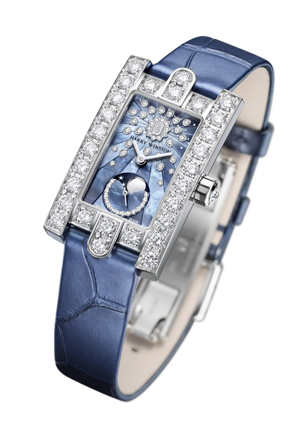 Все оттенки ясного неба в часах Harry Winston Avenue