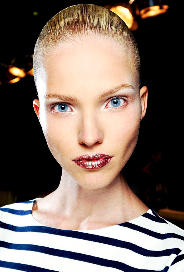 ���� ����