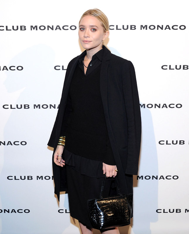 ���� ����� �� �������� ������������ �������� Club Monaco � ���-�����