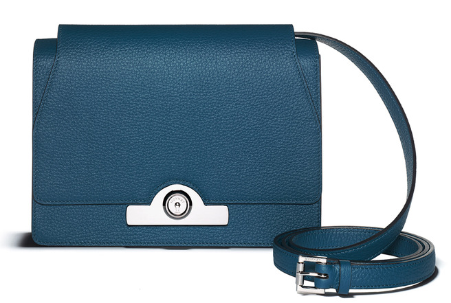 ���� ���: ����� Moynat